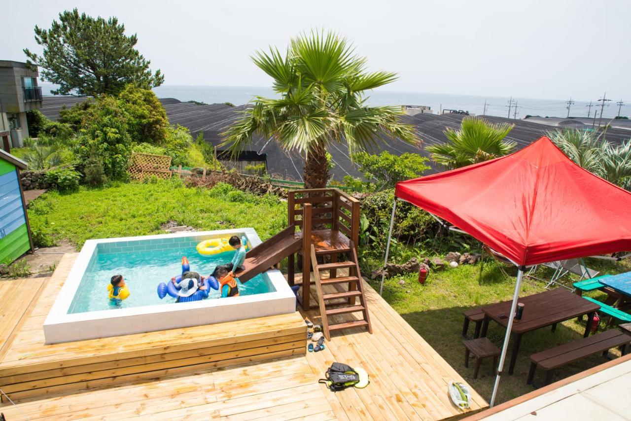 Jeju Sunflower Pension ซอกวีโพ ภายนอก รูปภาพ
