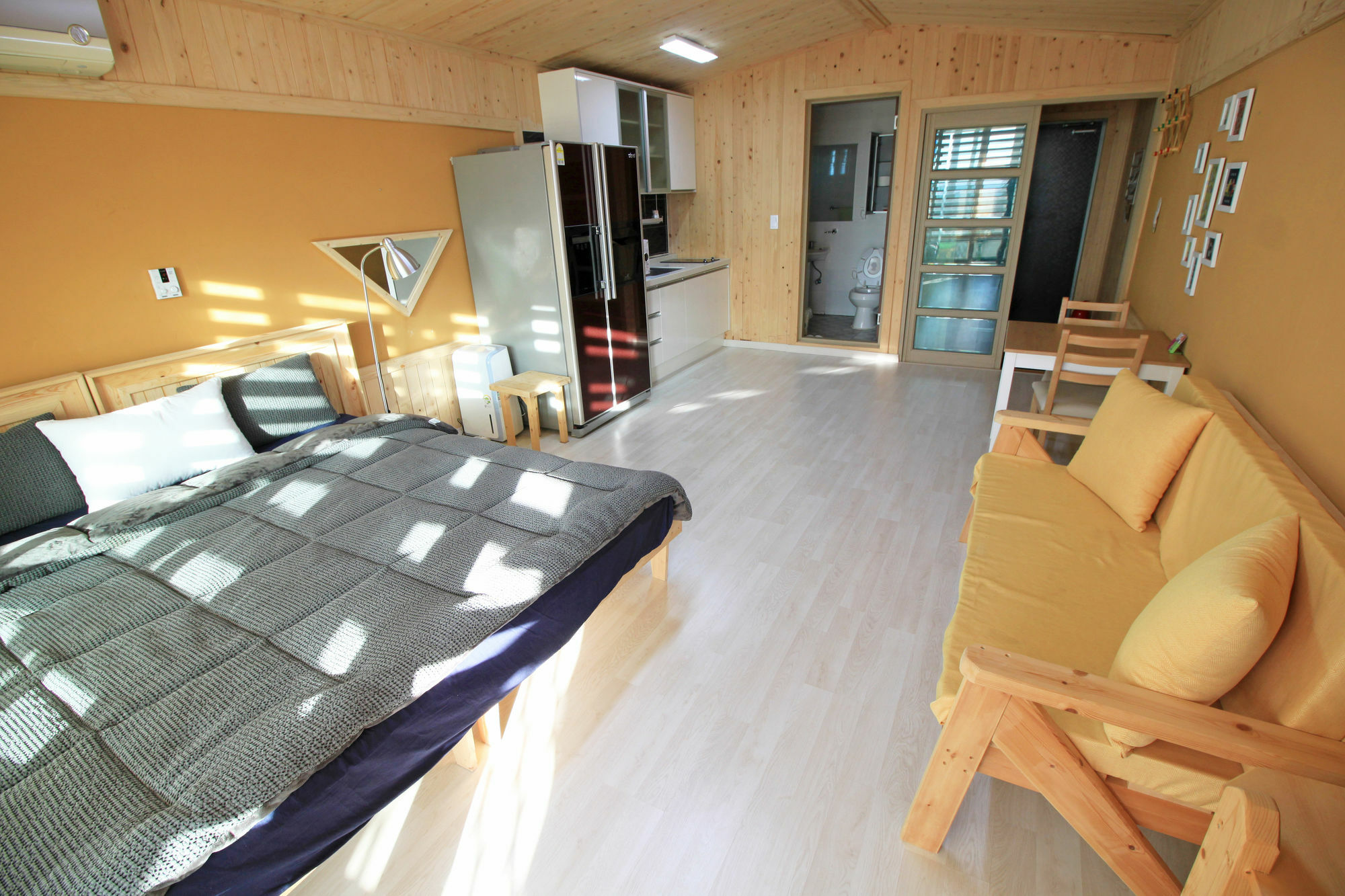 Jeju Sunflower Pension ซอกวีโพ ภายนอก รูปภาพ